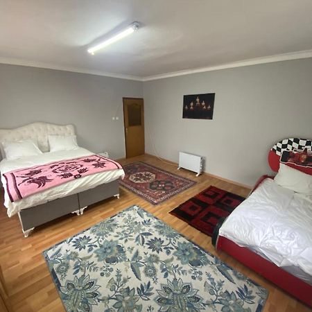 Triplex House Near The Airport Apartment Arnavutkoy Ngoại thất bức ảnh